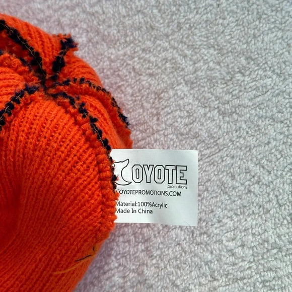 New York Islander Hockey Club Beanie - Picture 5 of 5